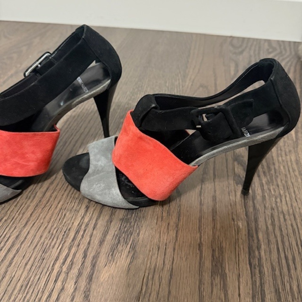 Pierre Hardy Suede Colorblock Heels IT 40 US 10 Coral Gray Black Luxury